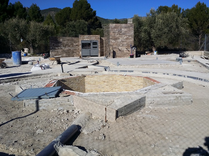 Fuente AHORA by Ernesto Oñate