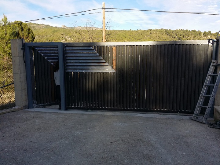 Puerta SIENDO by Ernesto Oñate Puerta SIENDO by Ernesto Oñate